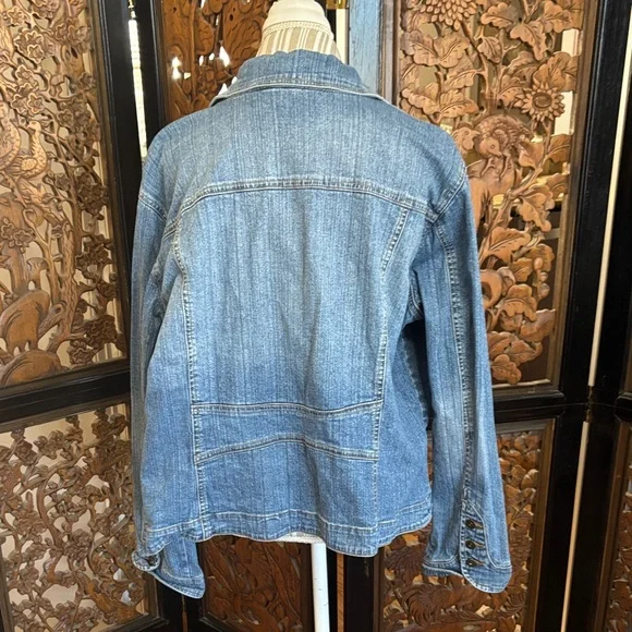 St. John's Bay Light Blue Denim Jacket - Picture 4 of 5